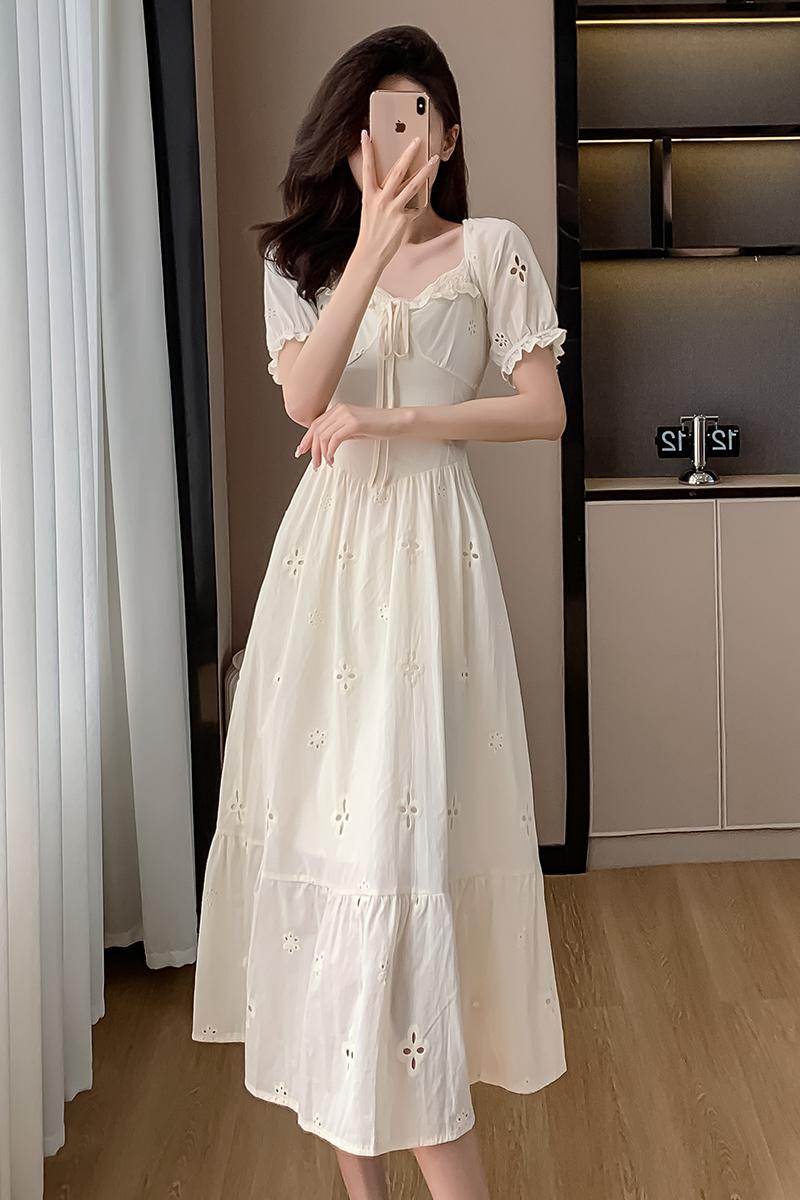 實拍法式風刺繡方領短袖連衣裙女2024夏季新款女裝收腰大擺長裙子