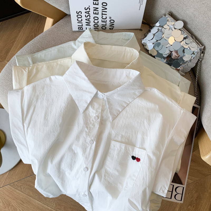 實拍 白色愛心刺繡正肩短袖襯衫女夏季法式襯衣休閑寬松上衣