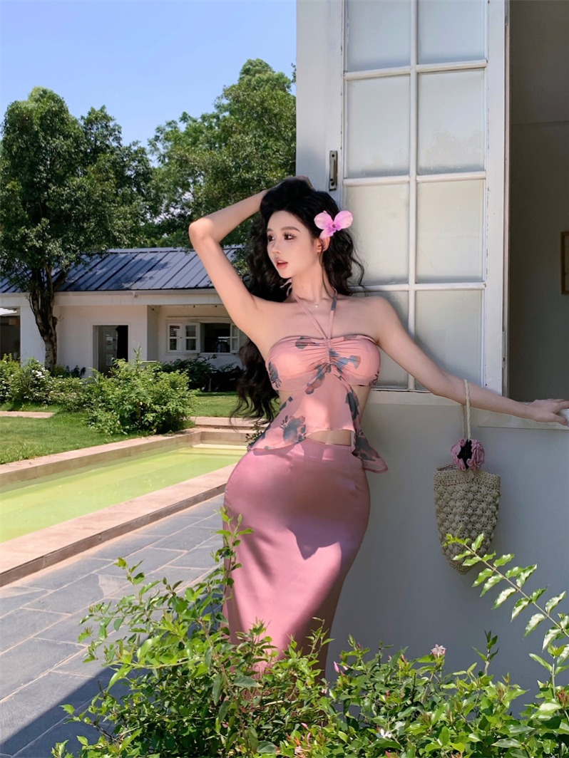 灰塵鄧鄧 出游穿搭套裝女2024夏季新款泰式掛脖吊帶上衣半身長裙
