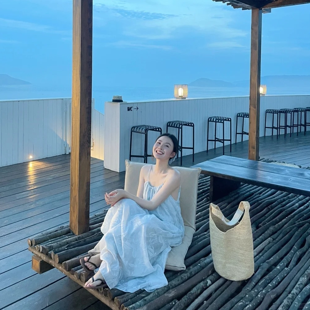 盈柔之境 吊帶褶皺天絲連衣裙氣質仙女裙海邊度假吊帶裙新品