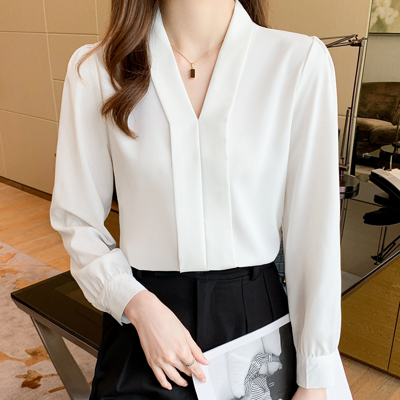 2026春秋洋氣白色V領緞面襯衫女長袖寬松顯瘦百搭職業氣質女上衣