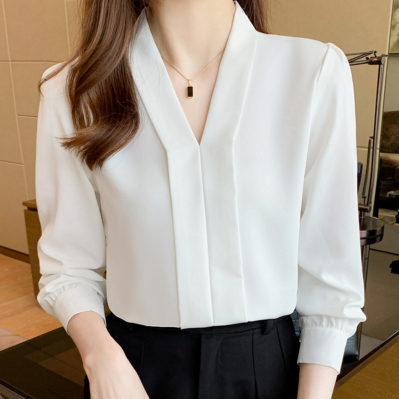 2026春秋洋氣白色V領緞面襯衫女長袖寬松顯瘦百搭職業氣質女上衣