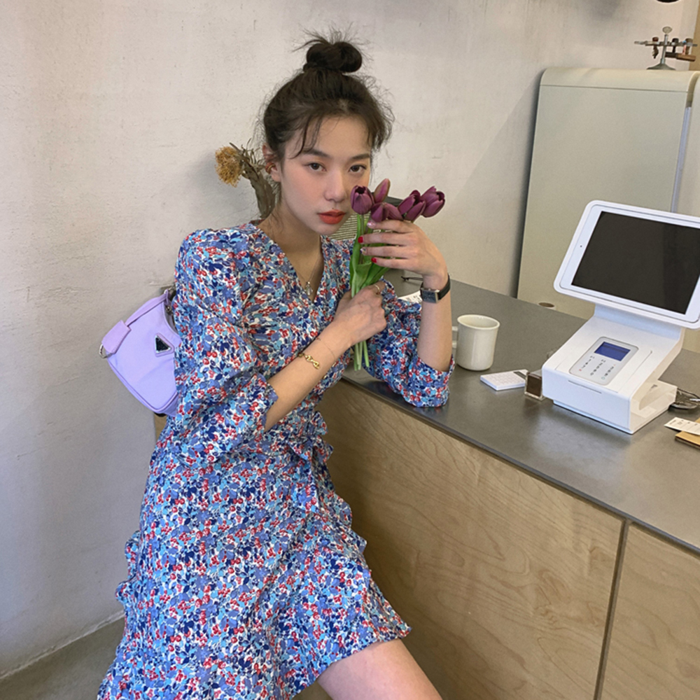 實拍2025秋裝新款油畫法式復古碎花連衣裙女長袖甜美顯瘦收腰裙子