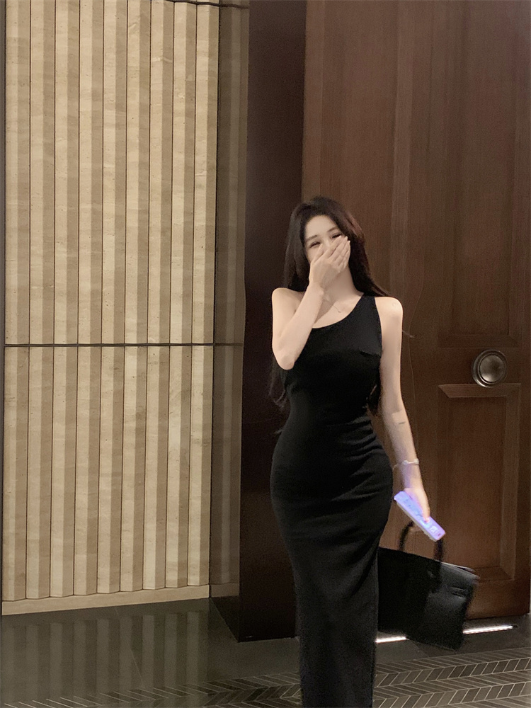 實拍實價 辣妹斜肩露背設計感修身連衣裙長款