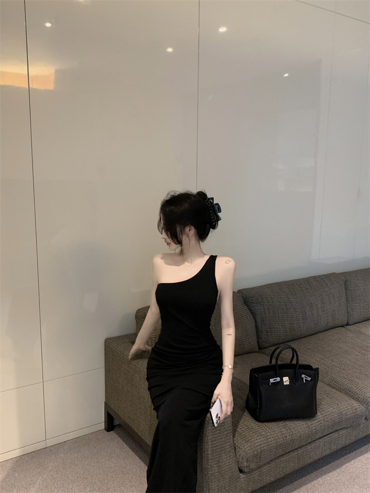 實拍實價 辣妹斜肩露背設計感修身連衣裙長款