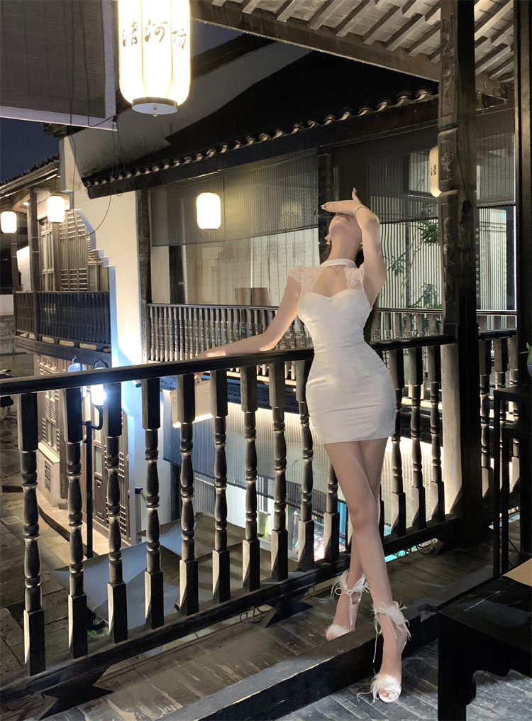 實拍實價 辣妹蕾絲拼接鏤空修身顯瘦連衣裙短款