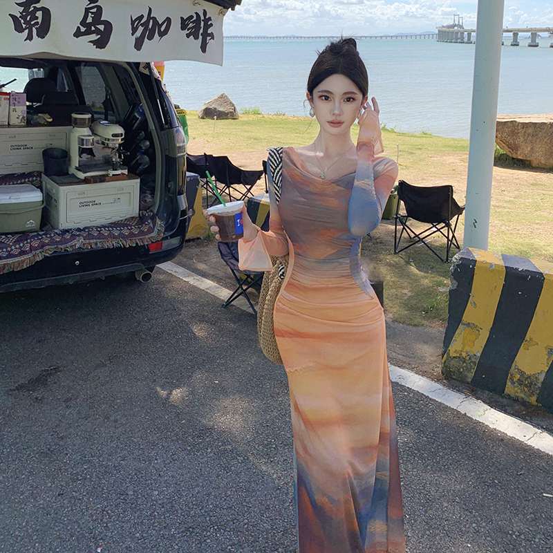 實拍落日扎染印花蕩領網紗連衣裙女氣質修身收腰顯瘦度假長裙