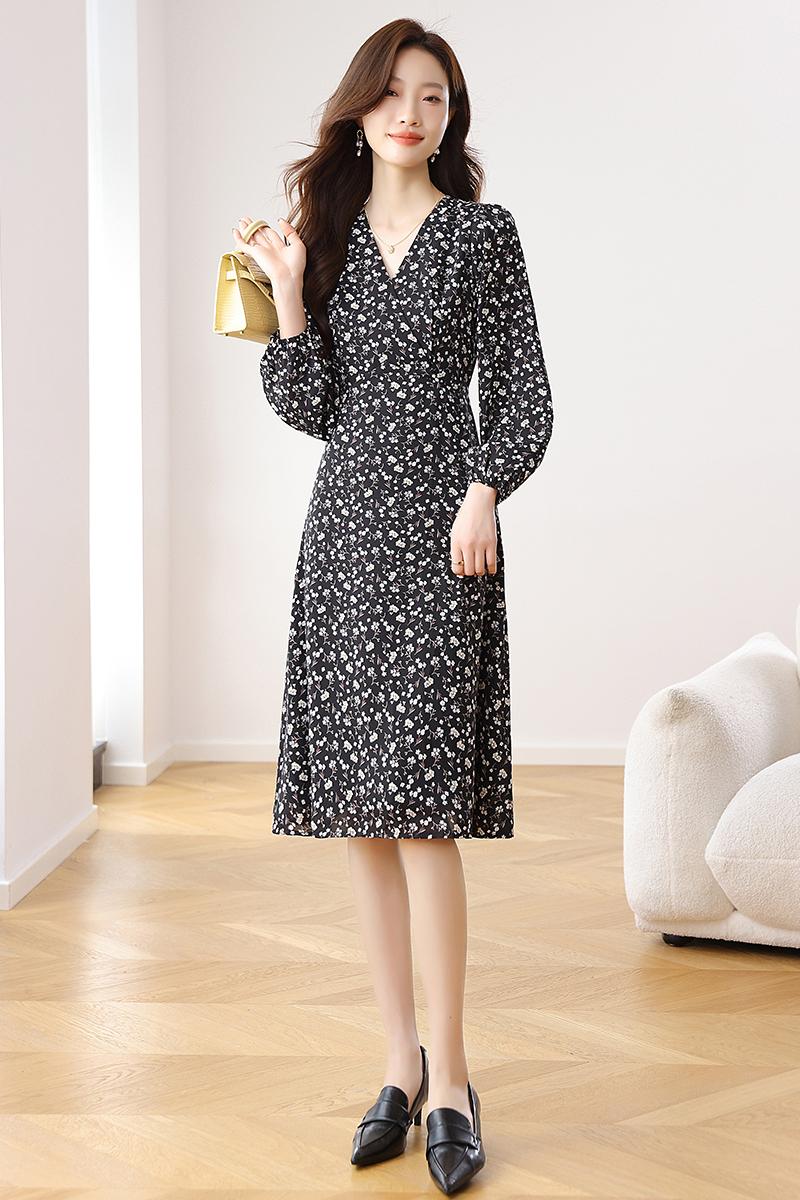 實拍小個子春秋內搭黑色碎花連衣裙女2024新款氣質收腰打底裙子
