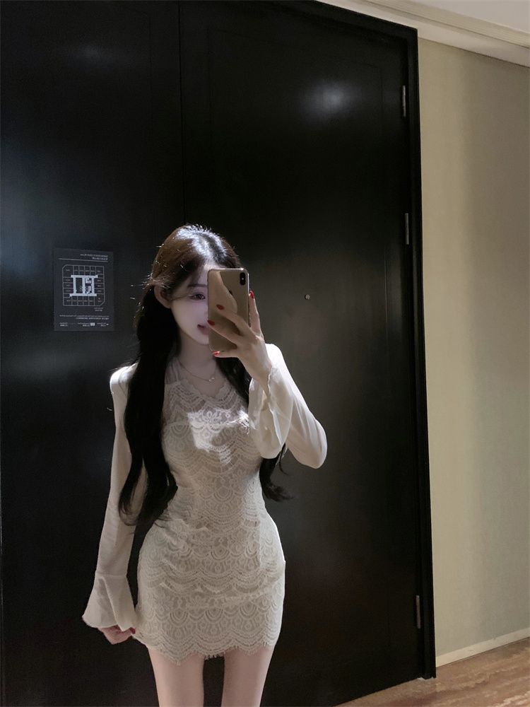 實拍實價 辣妹蕾絲掛脖修身顯瘦包臀連衣裙短款