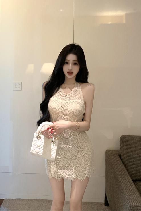 實拍實價 辣妹蕾絲掛脖修身顯瘦包臀連衣裙短款