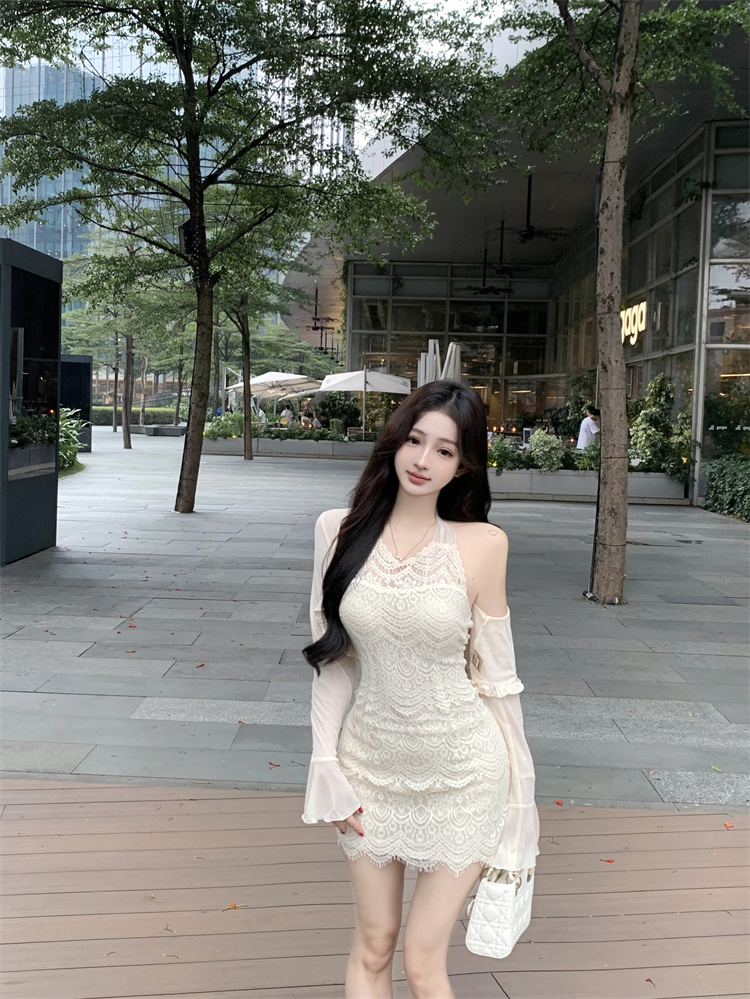 實拍實價 辣妹蕾絲掛脖修身顯瘦包臀連衣裙短款