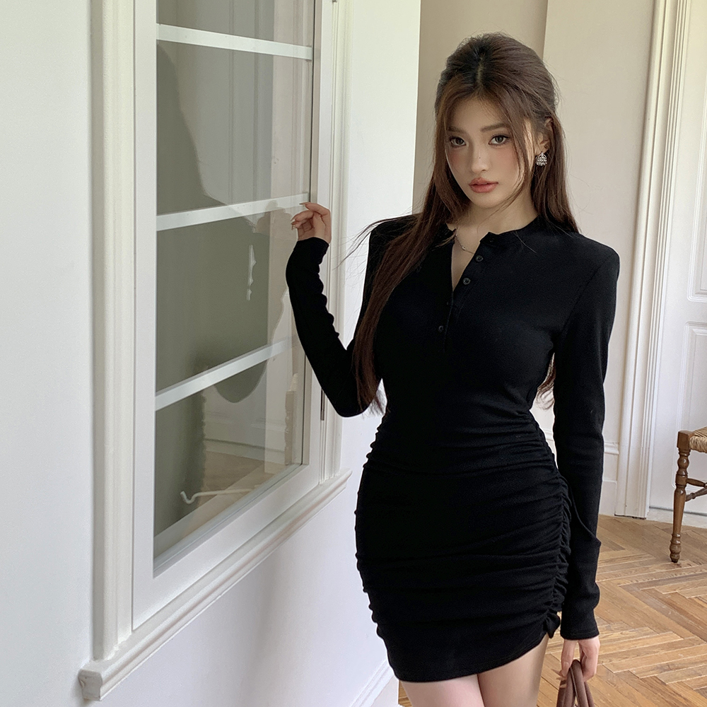 實拍2026春裝新款性感辣露背連衣裙女純欲緊身包臀打底短裙有胸墊