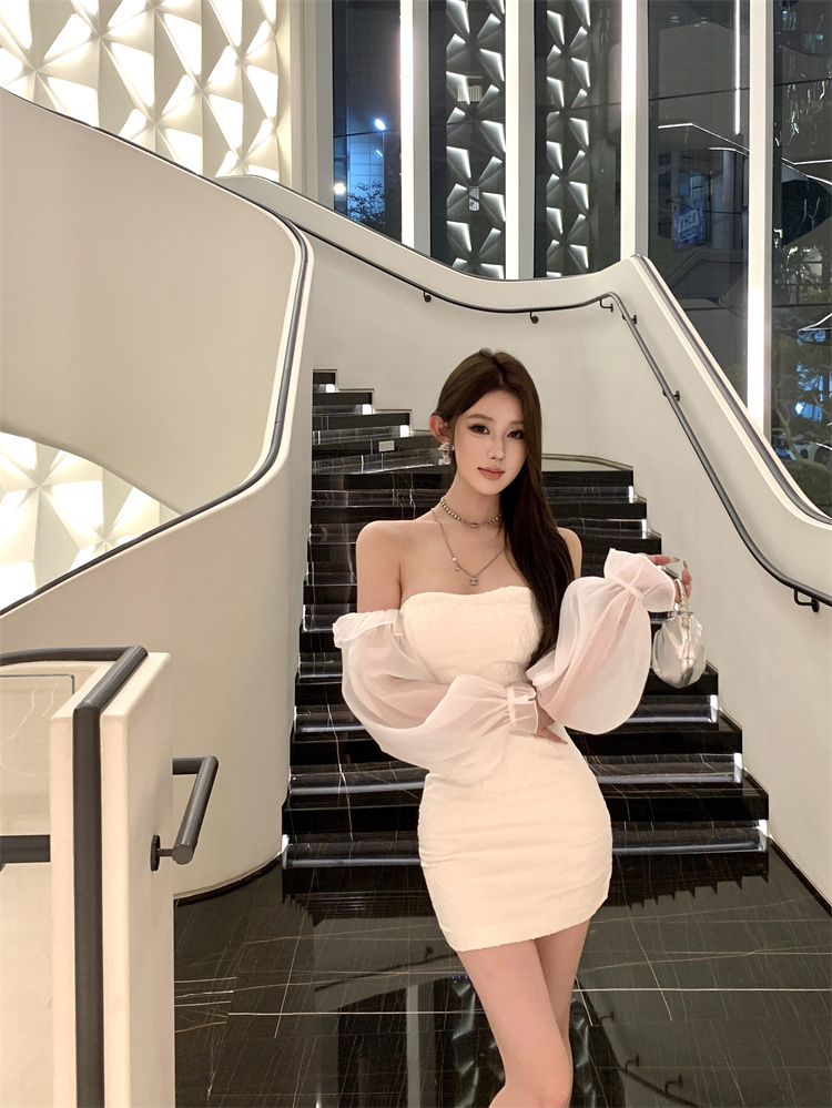 實拍實價  一字肩修身顯瘦辣妹連衣裙短款