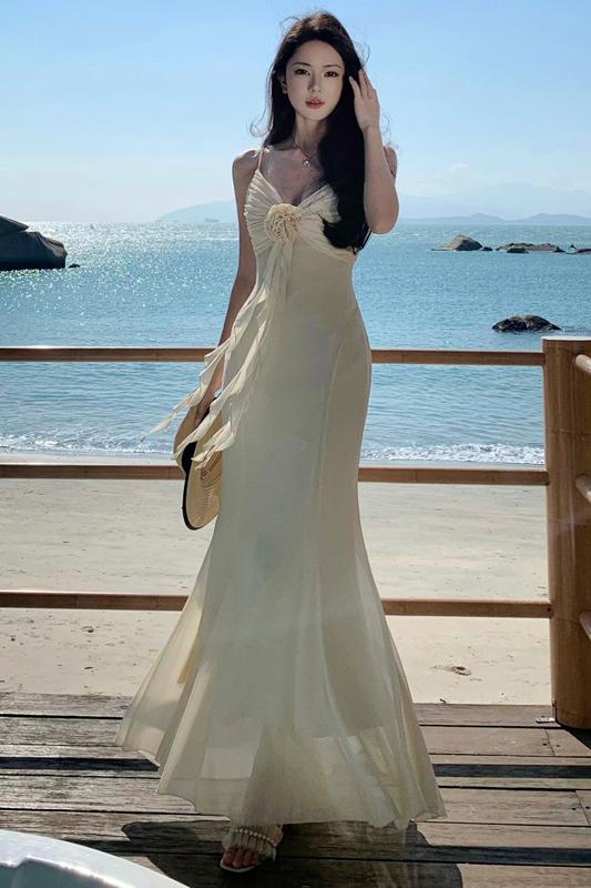 希臘女神感 玫瑰胸花飄帶 飄逸魚尾下擺修身吊帶長裙