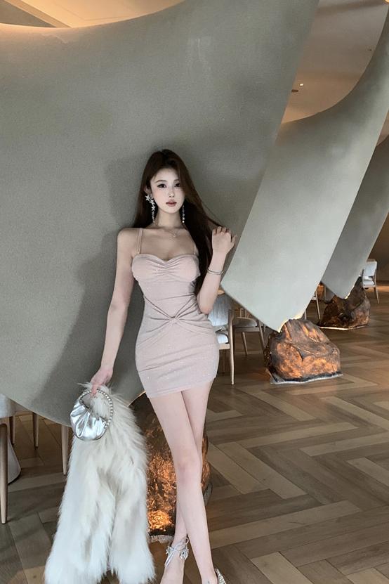 實拍實價 辣妹燙鉆露背修身顯瘦包臀連衣裙短款