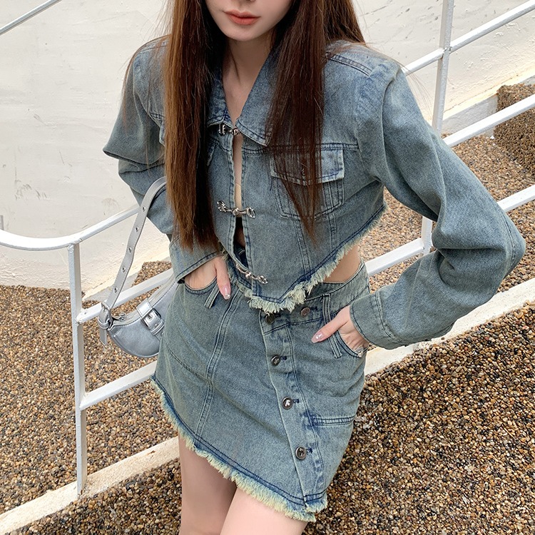 实拍2026春装新款辣妹潮牌设计牛仔短外套金属扣女短裙阔腿裤套装