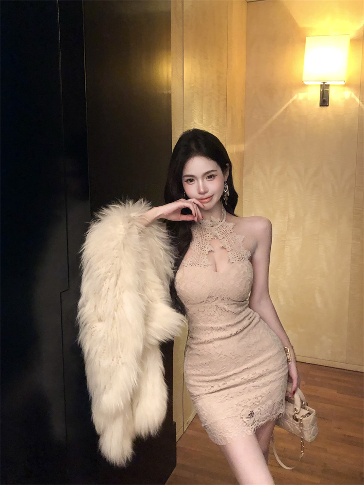 實拍實價 辣妹掛脖無袖背心修身顯瘦包臀蕾絲連衣裙短款
