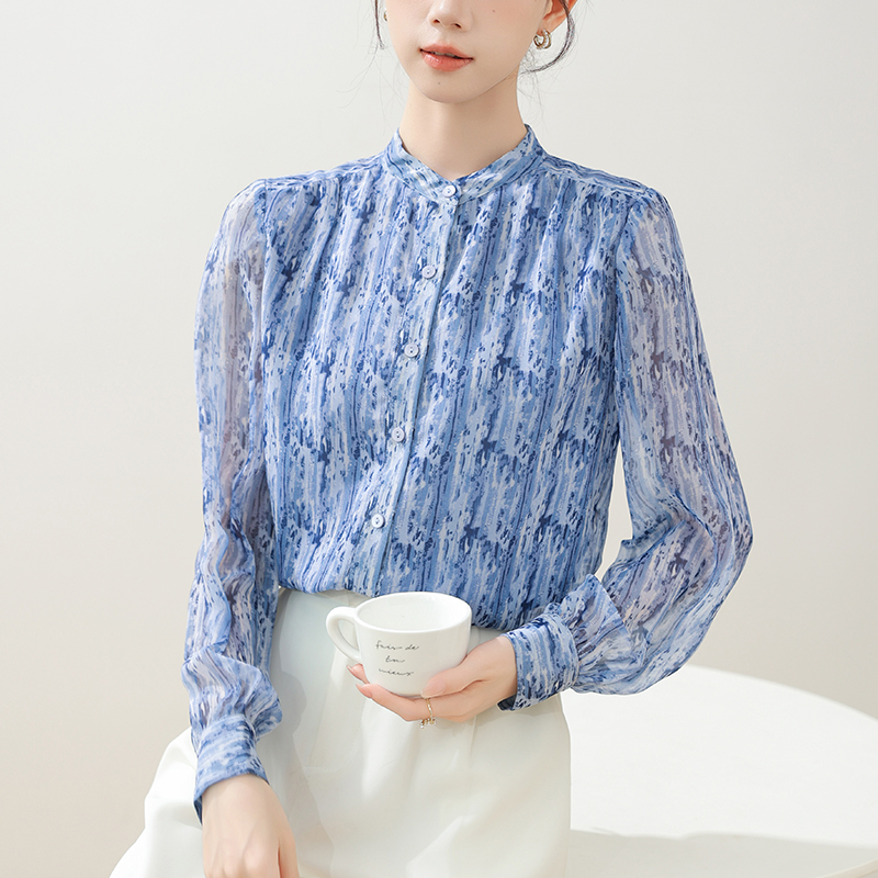 實拍氣質通勤藍色碎花立領襯衫女士長袖2026新款春裝法式雪紡上衣