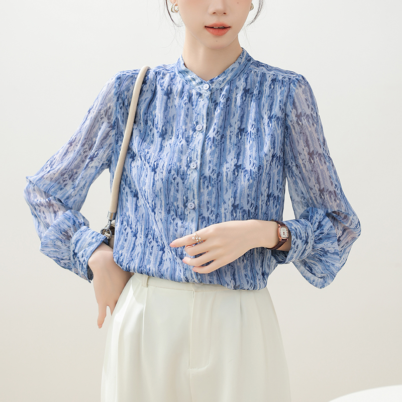 實拍氣質通勤藍色碎花立領襯衫女士長袖2026新款春裝法式雪紡上衣