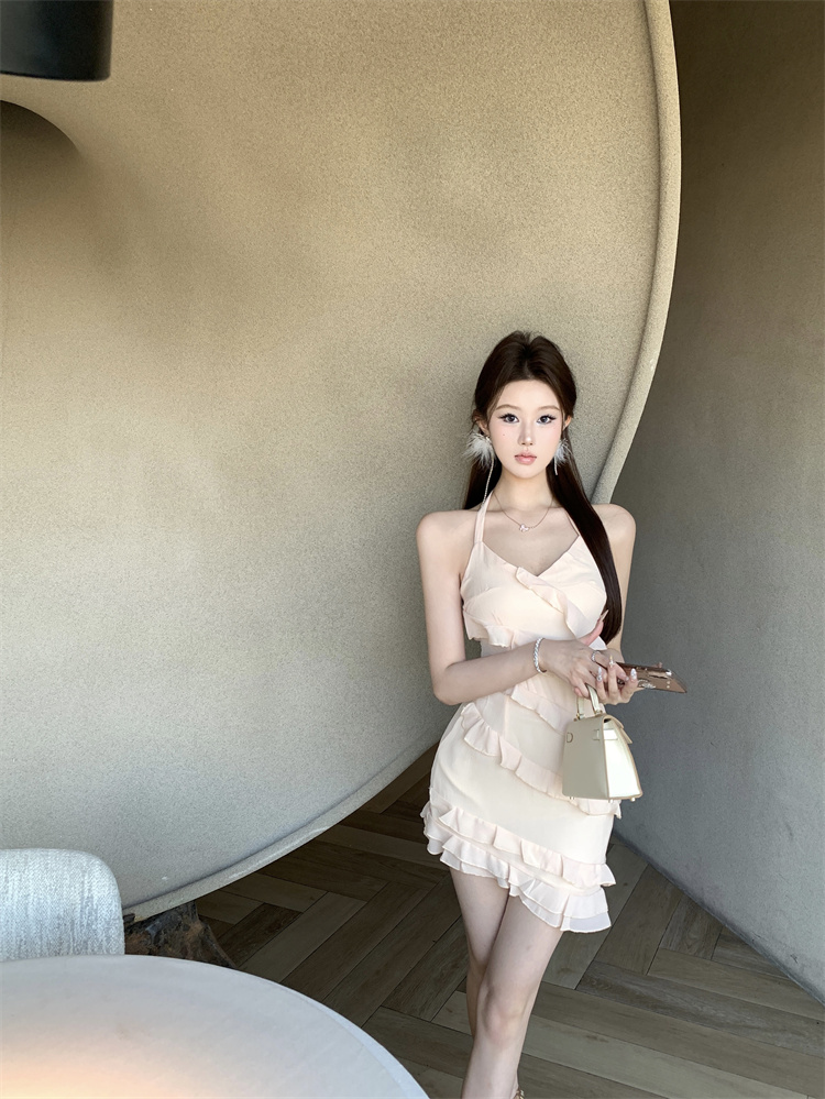 實拍實價  2025辣妹掛脖修身顯瘦木耳邊包臀連衣裙短款
