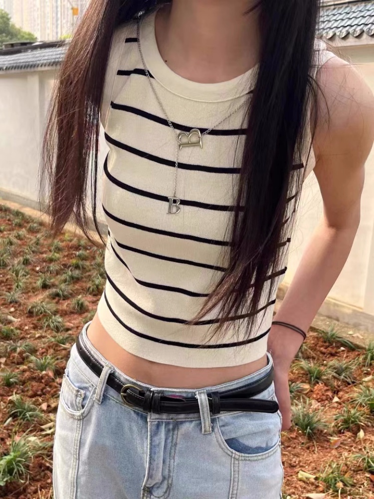 夏季辣妹外穿條紋冰絲針織背心女短款帶鏈條內搭打底吊帶無袖上衣