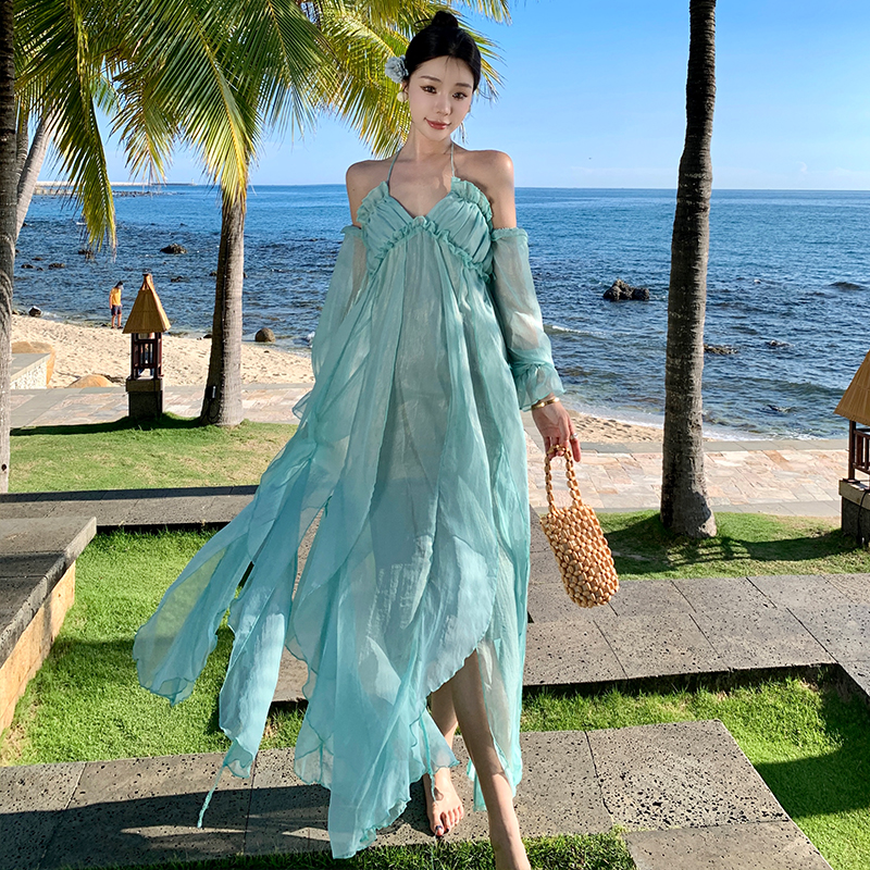 實拍綠色度假吊帶連衣裙海邊拍照精致仙女沙灘長裙