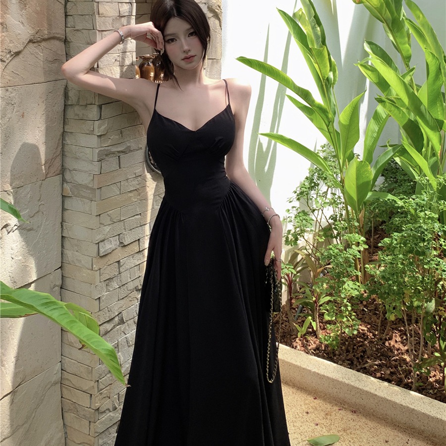 實拍復古純欲性感V領吊帶連衣裙女度假風露背顯瘦氣質收腰大擺裙