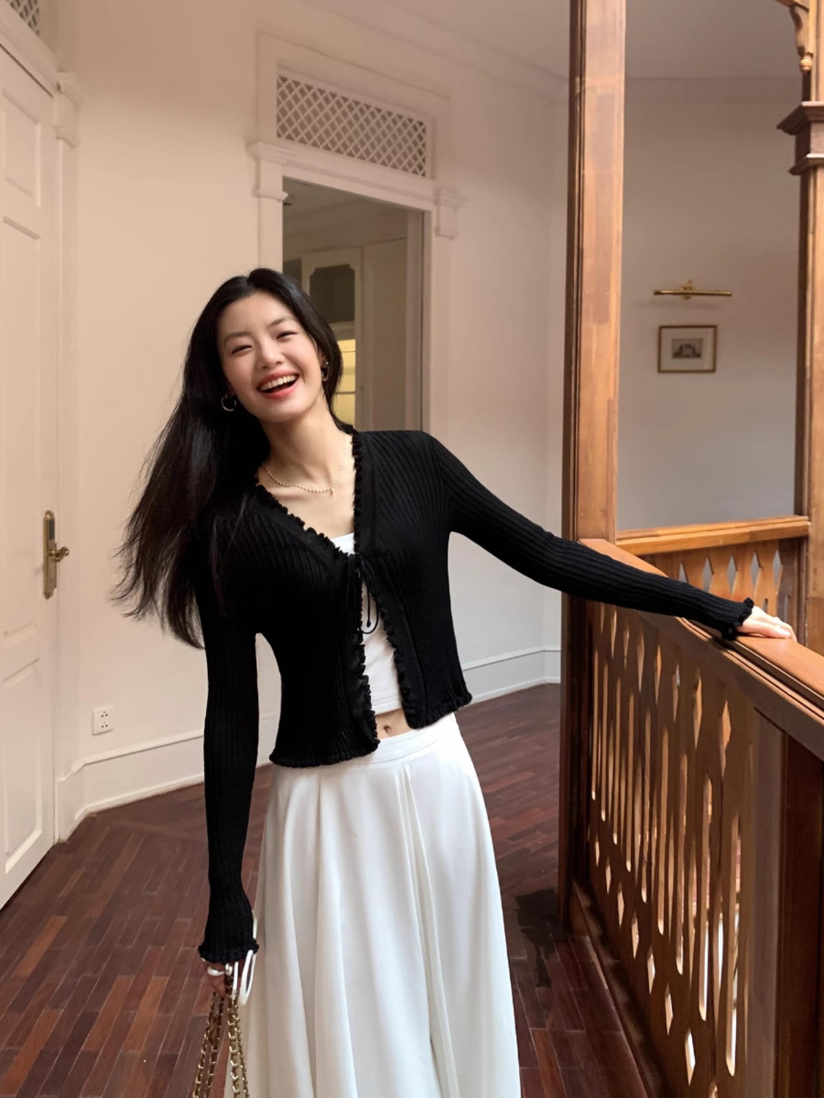 黑色v領短款小開衫女夏季防曬罩衫薄款修身上衣長袖外套