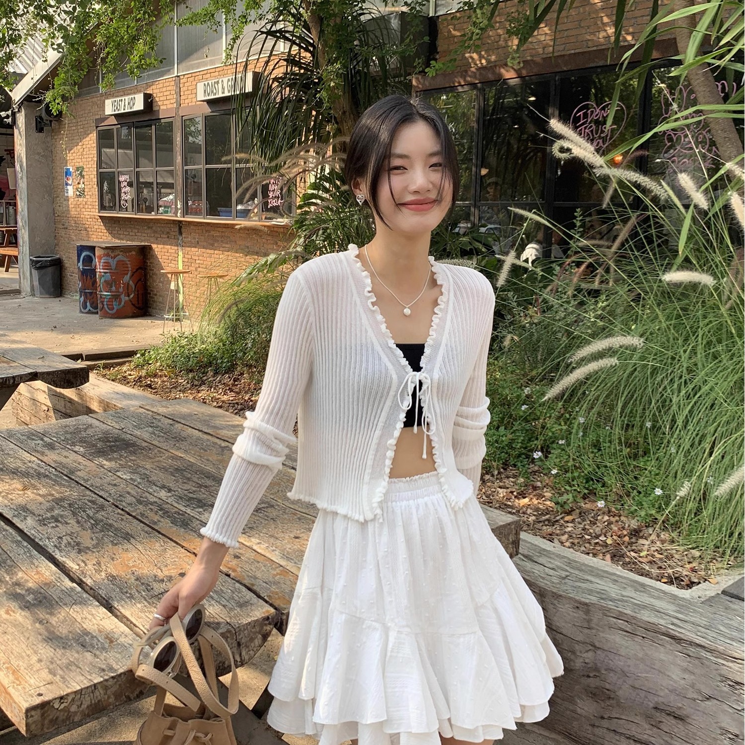 黑色v領短款小開衫女夏季防曬罩衫薄款修身上衣長袖外套