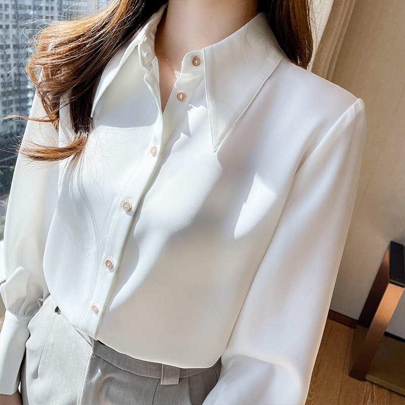 緞面白色長袖襯衫女2026春秋新款設計感小尖領通勤職業上衣襯衣女