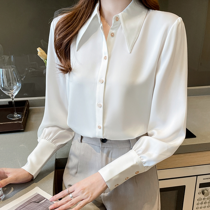 緞面白色長袖襯衫女2026春秋新款設計感小尖領通勤職業上衣襯衣女