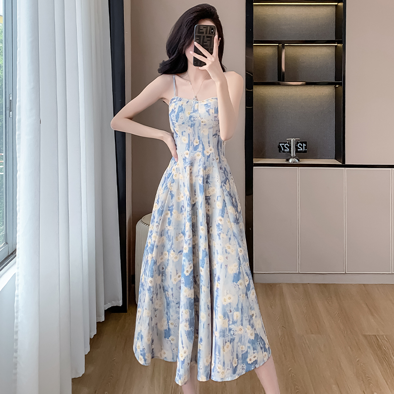 實拍 法式藍色油畫長裙海邊度假沙灘裙碎花吊帶連衣裙女夏高級感