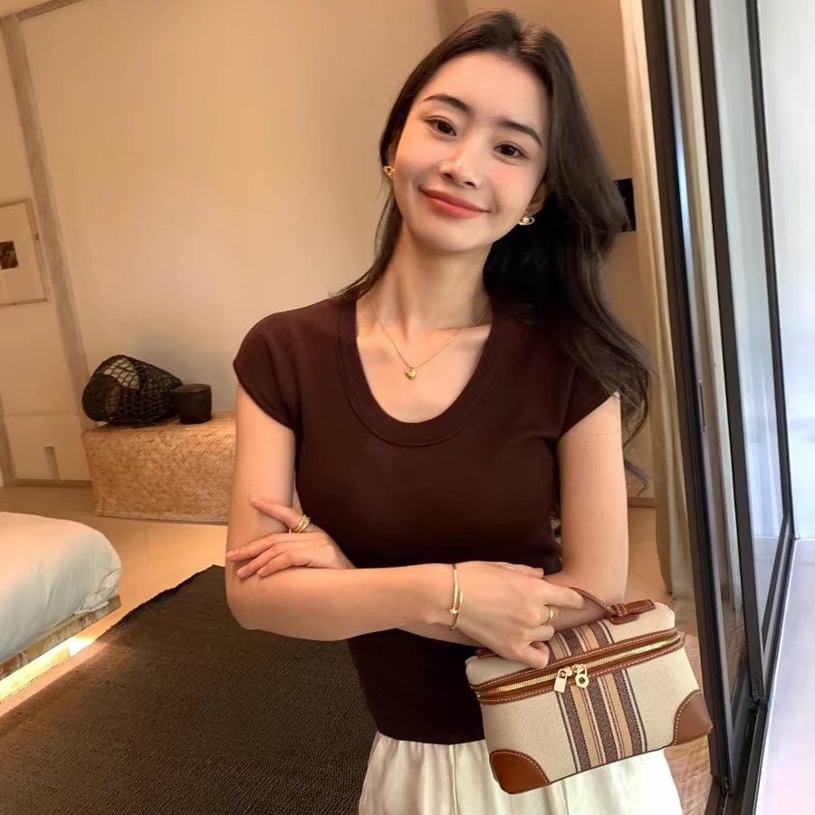 白色U領短袖t恤女2026新款夏季修身氣質顯瘦小飛袖針織衫短款上衣