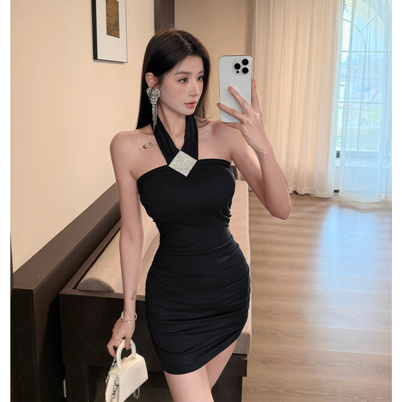 2025夏季新款性感純欲辣妹鑲鉆無袖連衣裙女收腰顯瘦褶皺包臀短裙