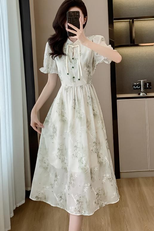 實拍新中式盤扣流蘇刺繡復古連衣裙2024夏季新款氣質名媛白裙子