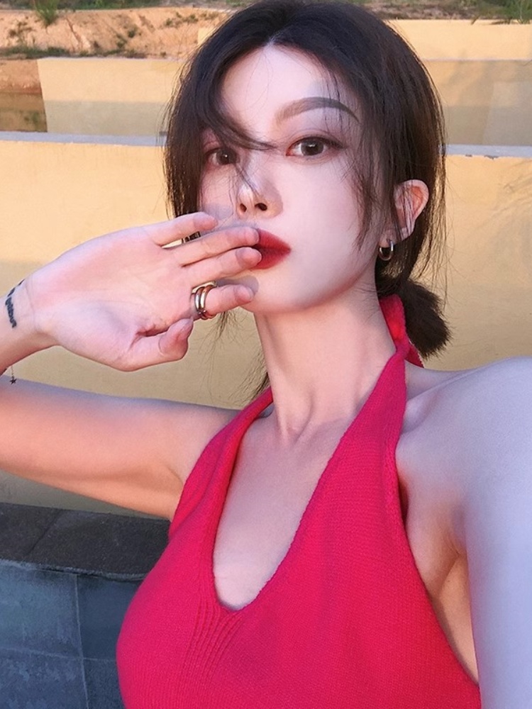 夏季辣妹穿搭掛脖系帶針織背心設計感小眾外穿吊帶高腰短款上衣女
