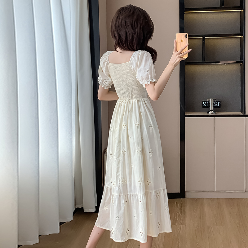 實拍法式風刺繡方領短袖連衣裙女2025夏季新款女裝收腰大擺長裙子