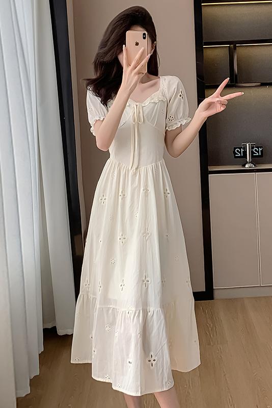 實拍法式風刺繡方領短袖連衣裙女2025夏季新款女裝收腰大擺長裙子