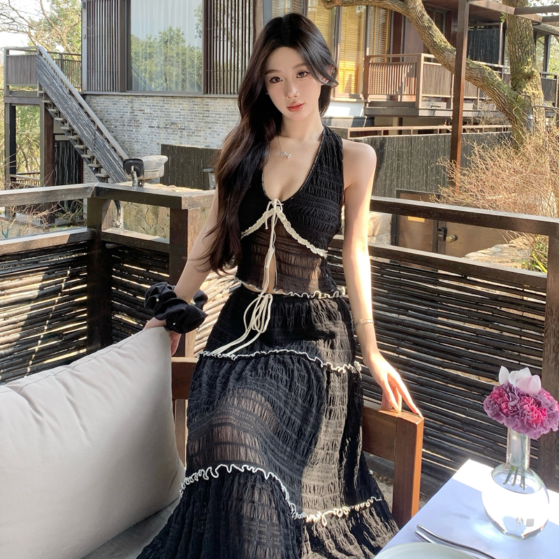 黑色設計感v領掛脖吊帶夏純欲網紗撞色度假半裙套裝