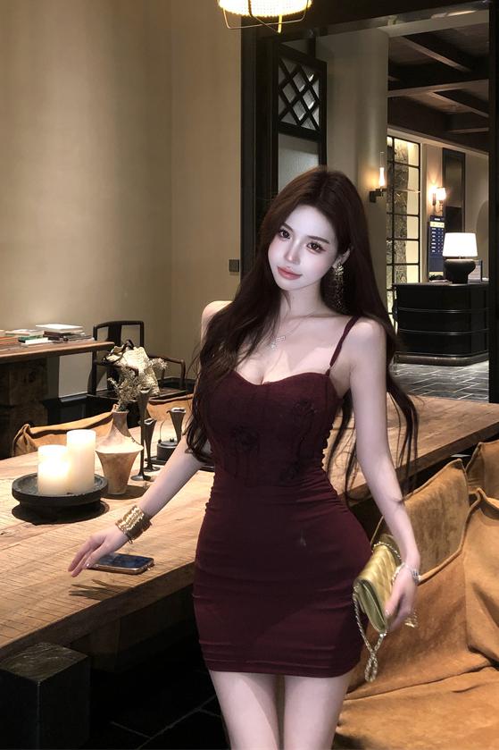 實拍實價 辣妹修身顯瘦針織包臀連衣裙短款