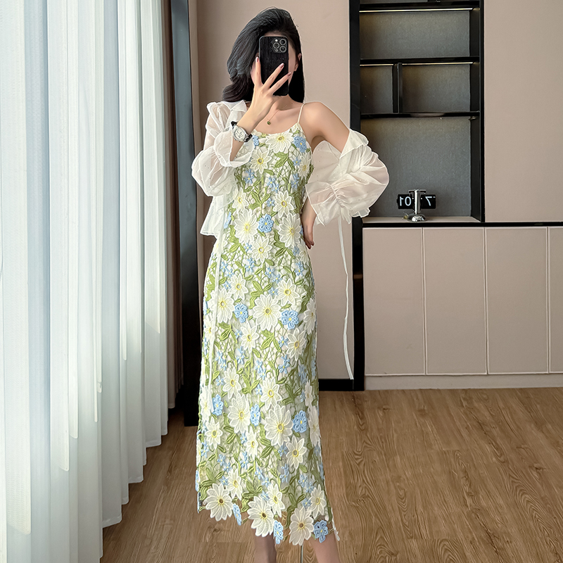 法式刺繡吊帶兩件套連衣裙女2025夏季新款度假風顯瘦裙子女裝
