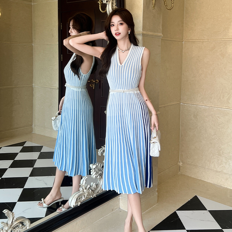 2025夏季新款法式氣質v領條紋針織連衣裙女顯瘦包臀背心裙女冰絲