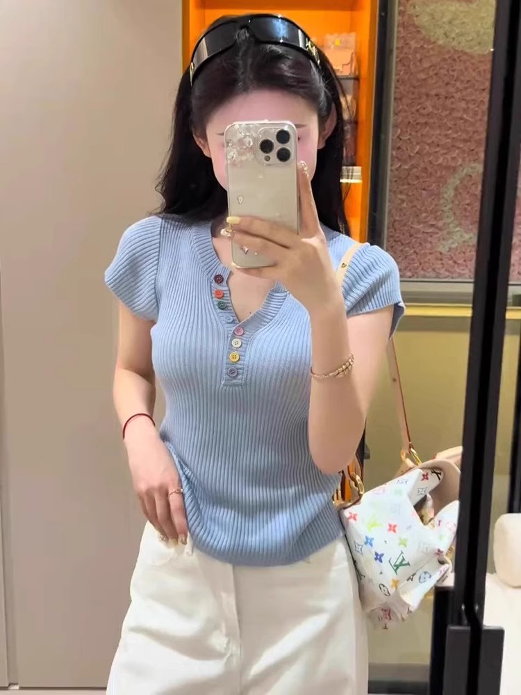 韓版彩色紐扣V領毛針織衫女短袖2026夏新款減齡時尚百搭顯瘦上衣
