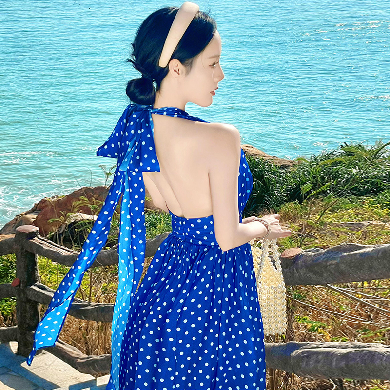 實拍藍色V領波點掛脖連衣裙女高級感露背顯瘦裙子