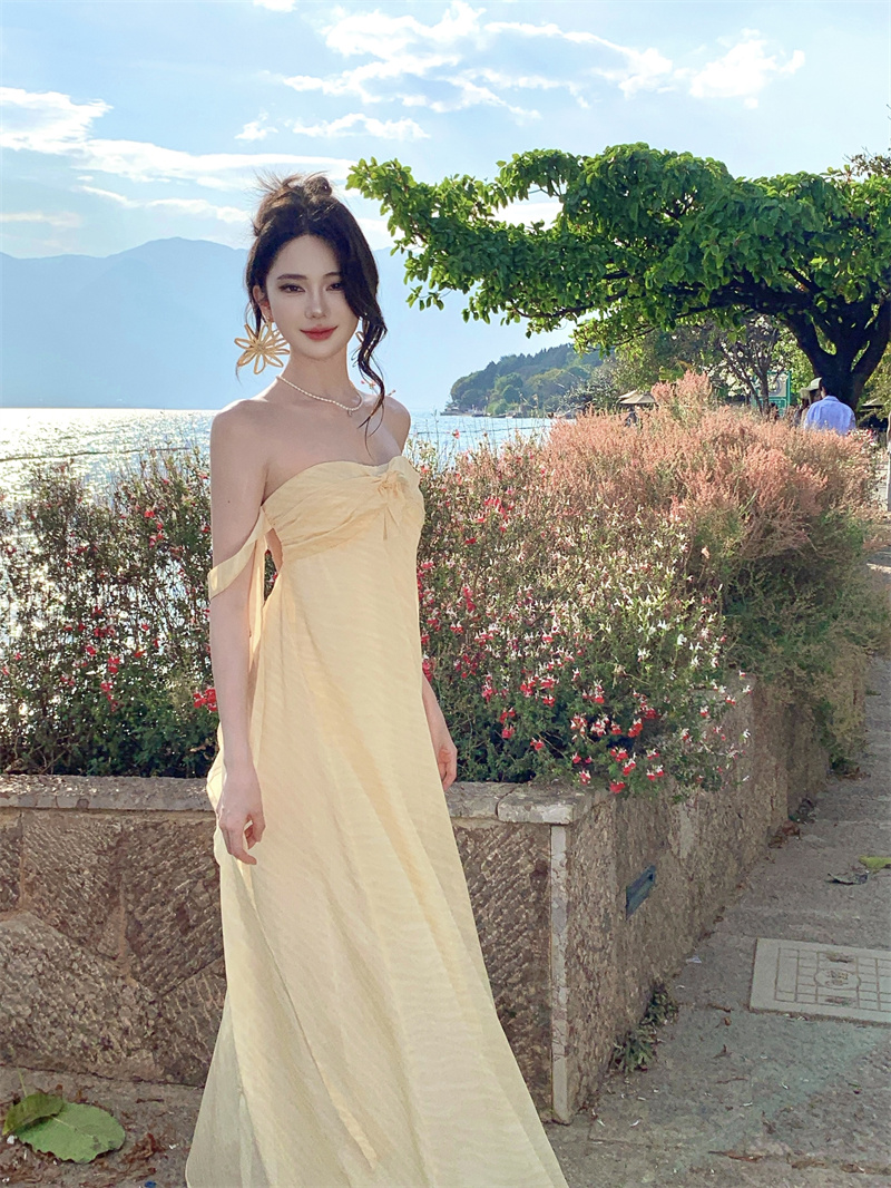 設計感小眾抹胸連衣裙女夏季度假風垂感法式氣質長裙子日常可穿女