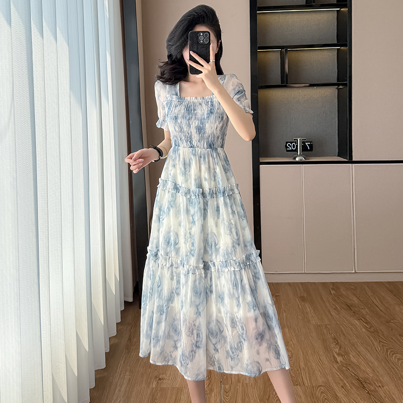 女裝連衣裙2025新款夏季法式氣質收腰藝術高級赫本風方領泡泡袖