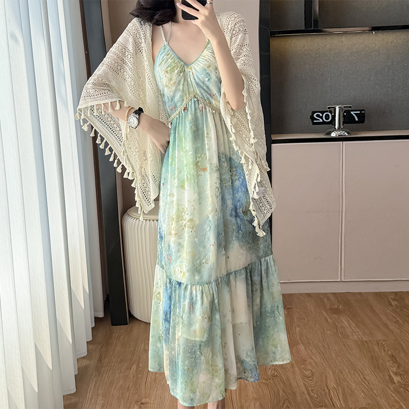 法式高級感套裝女斗篷一整套穿搭春季新款獨特好看吊帶連衣裙裙