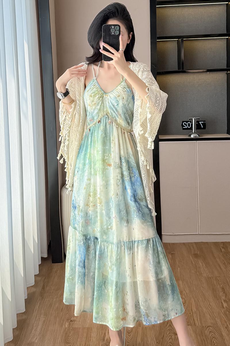 法式高級感套裝女斗篷一整套穿搭春季新款獨特好看吊帶連衣裙裙