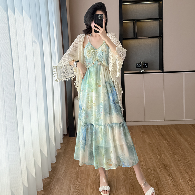 法式高級感套裝女斗篷一整套穿搭春季新款獨特好看吊帶連衣裙裙