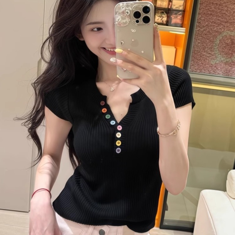 多巴胺彩色紐扣V領小香風針織衫女夏季減齡時尚別致黃色上衣T恤